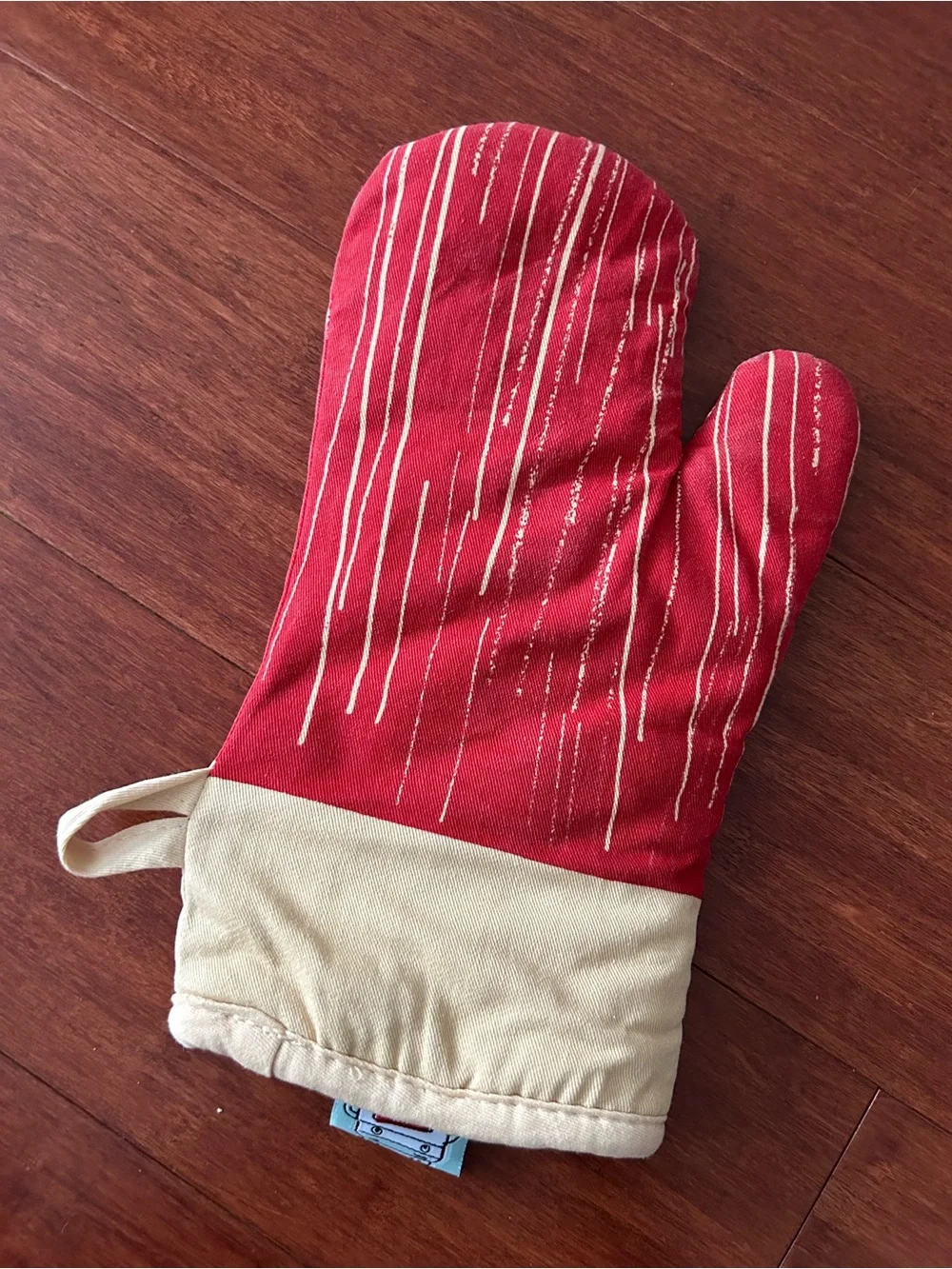 Blue Q Cat Oven Mitt “Made From Scratch”